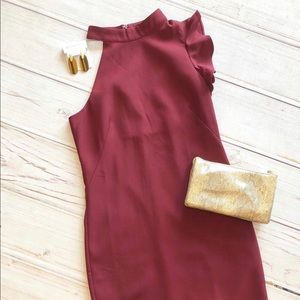 Boutique Berry cocktail dress with ruffled arm